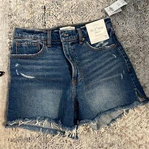 Abercrombie & Fitch curve love jean shorts
